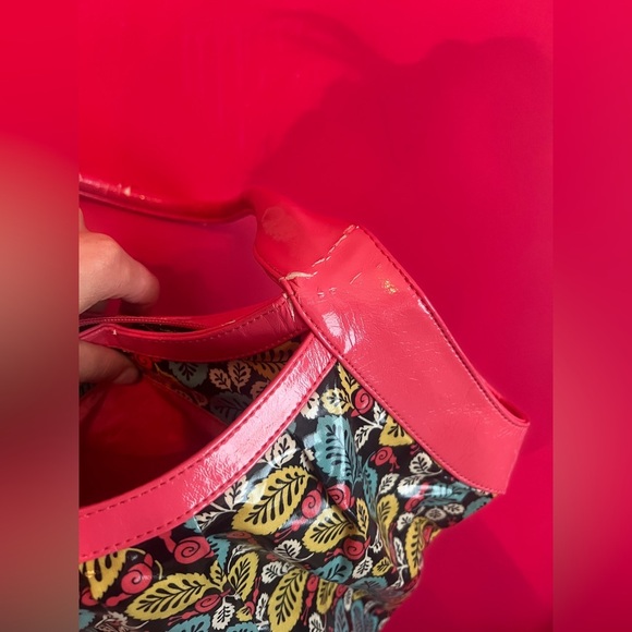 Vera Bradley Frill Fan Club Handbag Happy Snails - Picture 4 of 10